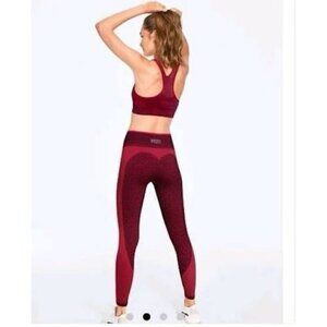 Pink VS Victorias Secret Red Seamless Leggings Medium Size Yoga Stretch Gym